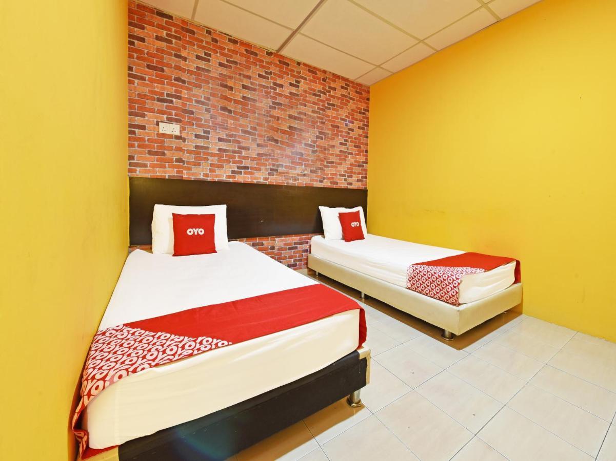 Oyo 90363 Nyamanya Inn Kuantan Eksteriør billede